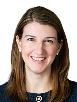 Holly Plank headshot